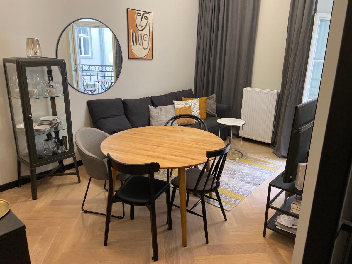 Ak Apartments Варшава Екстериор снимка