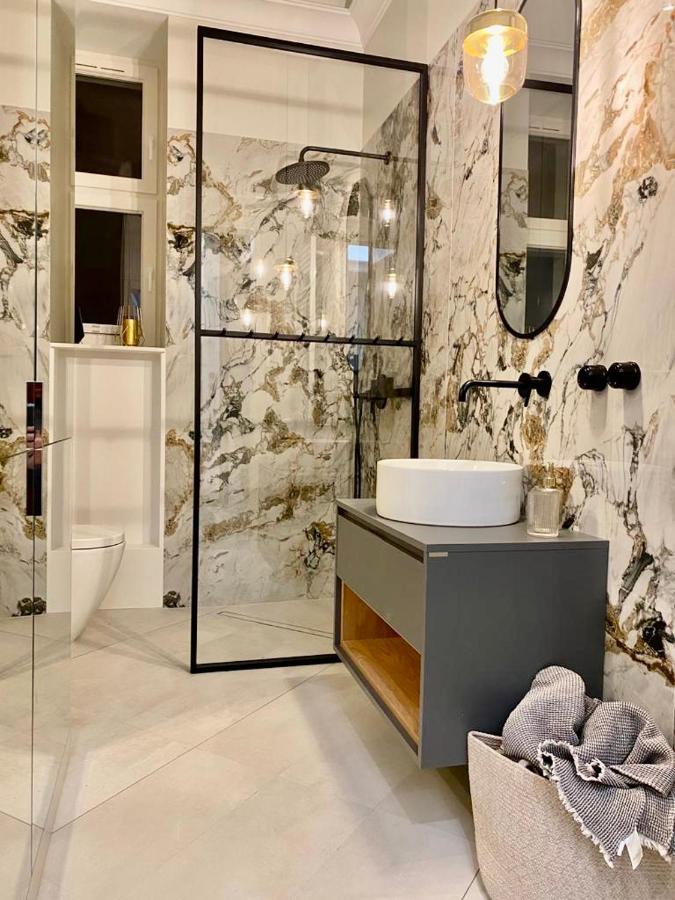 Ak Apartments Варшава Екстериор снимка